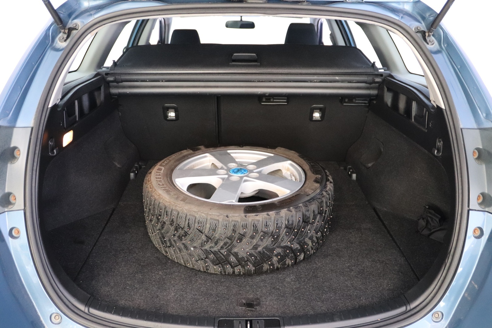 TOYOTA Auris 2015