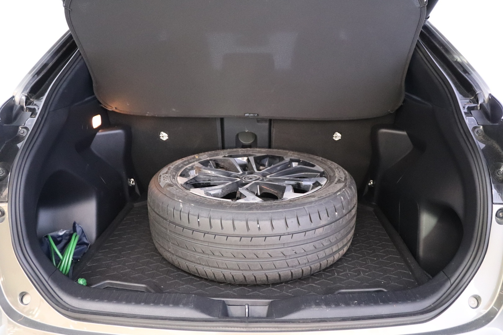 TOYOTA Yaris Cross 2023