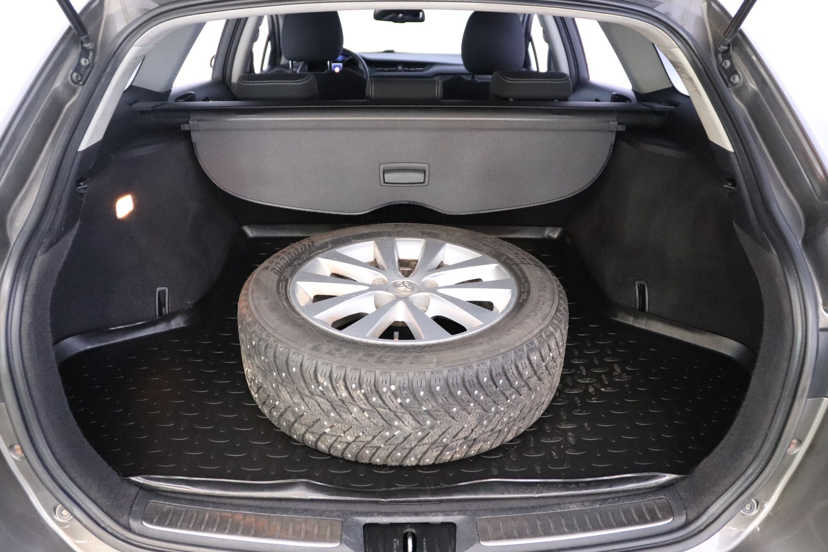 TOYOTA Avensis 2017