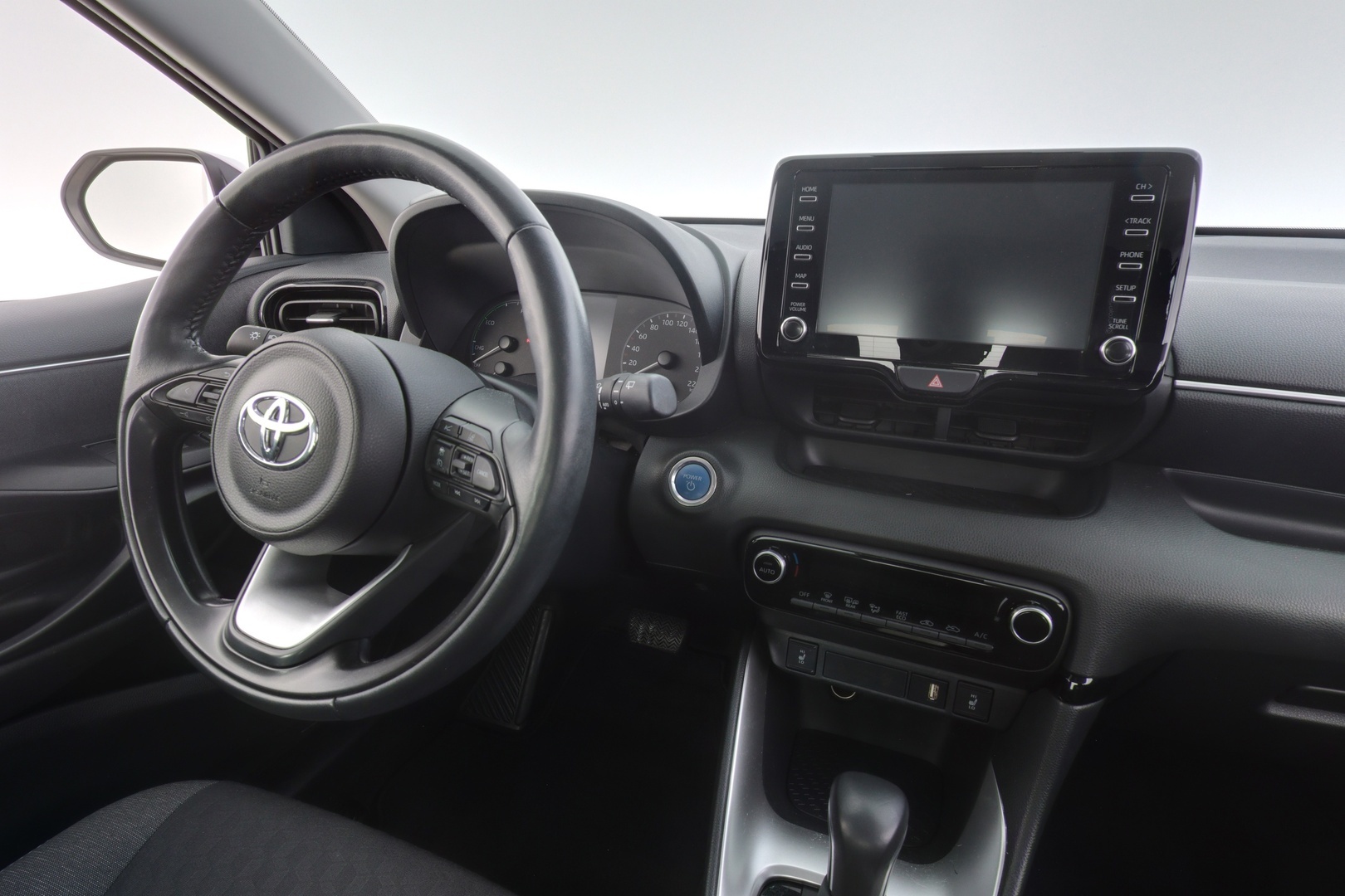 TOYOTA Yaris 2023