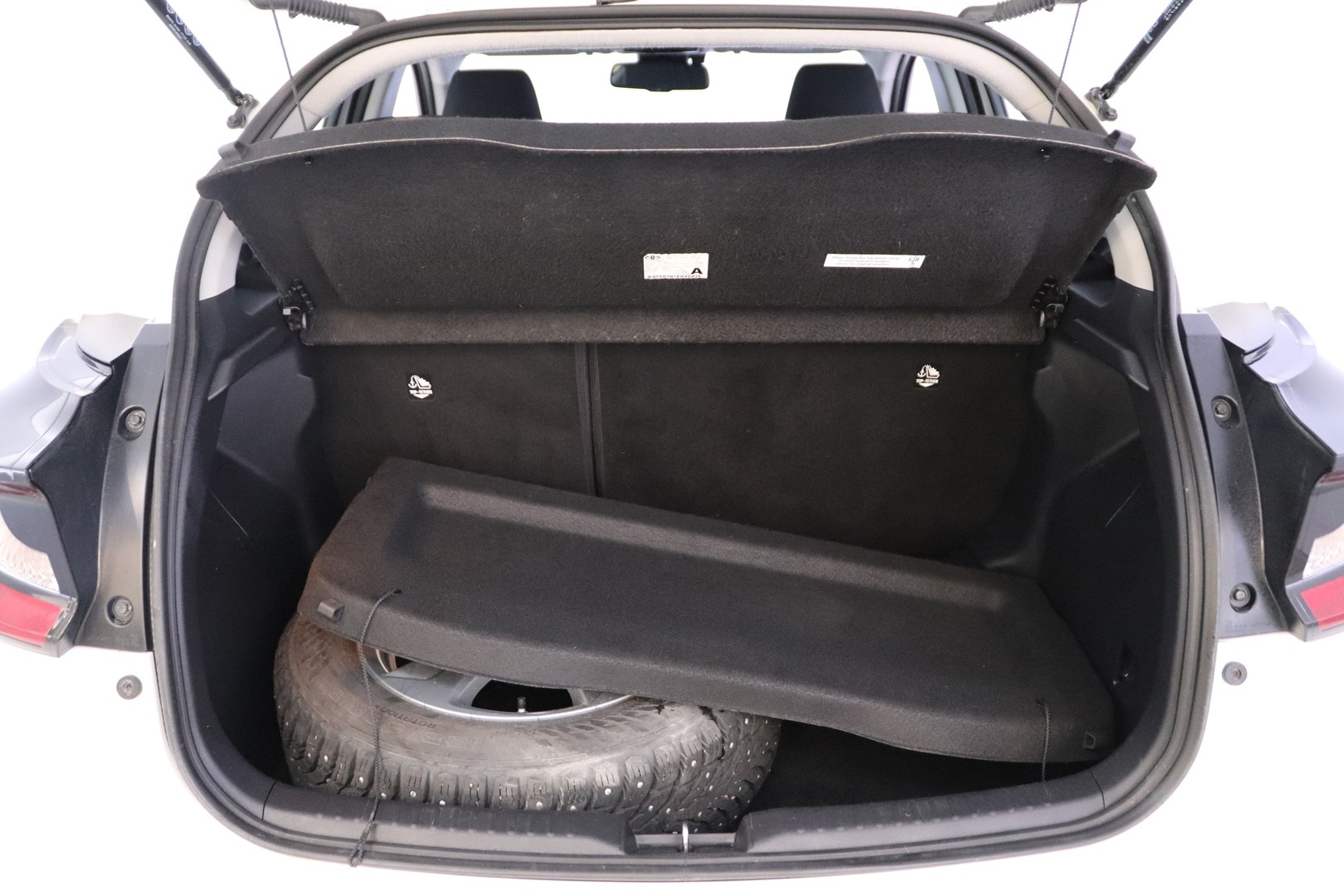 TOYOTA Yaris 2023