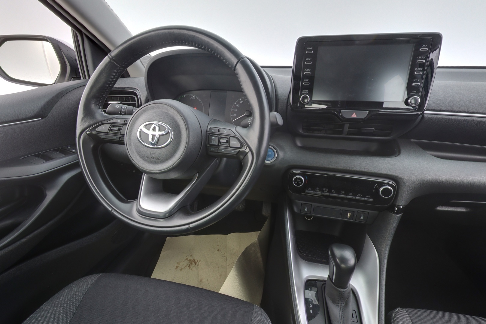 TOYOTA Yaris 2023