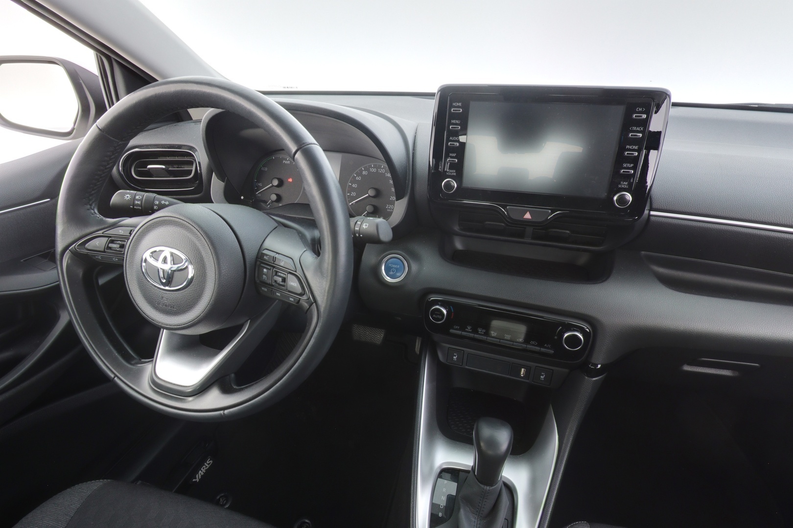 TOYOTA Yaris 2023