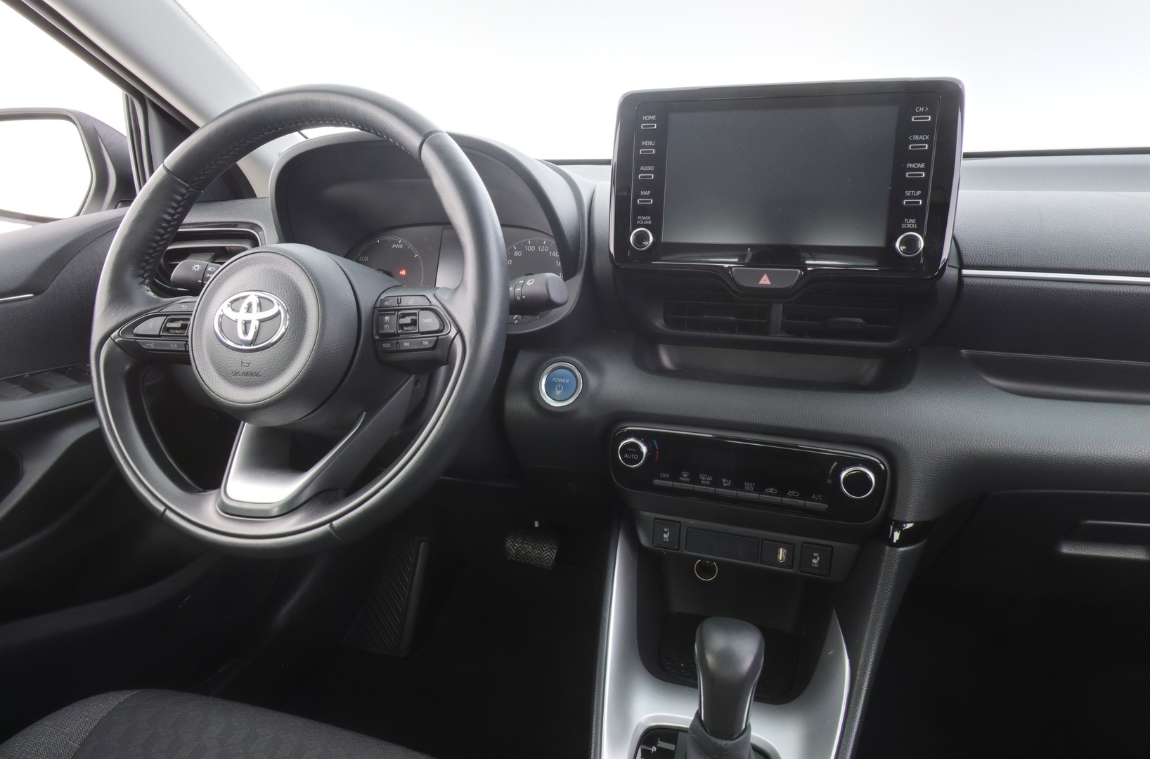 TOYOTA Yaris 2024