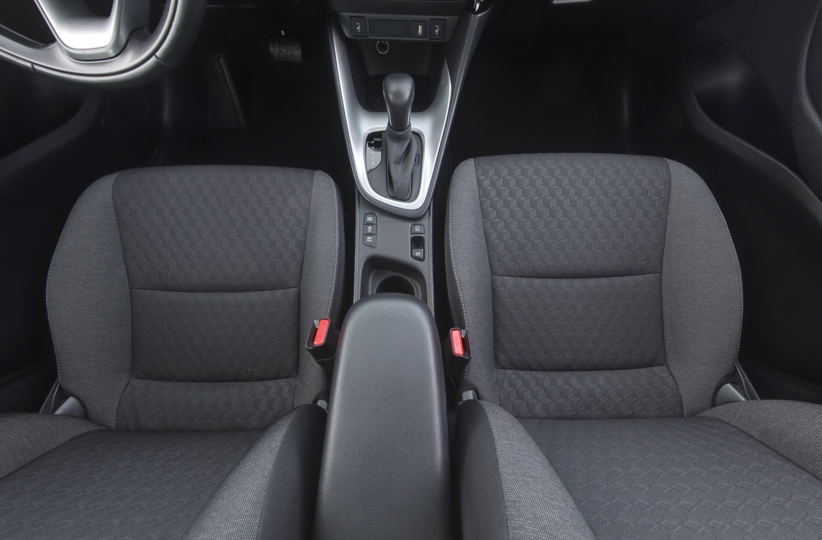 TOYOTA Yaris 2024