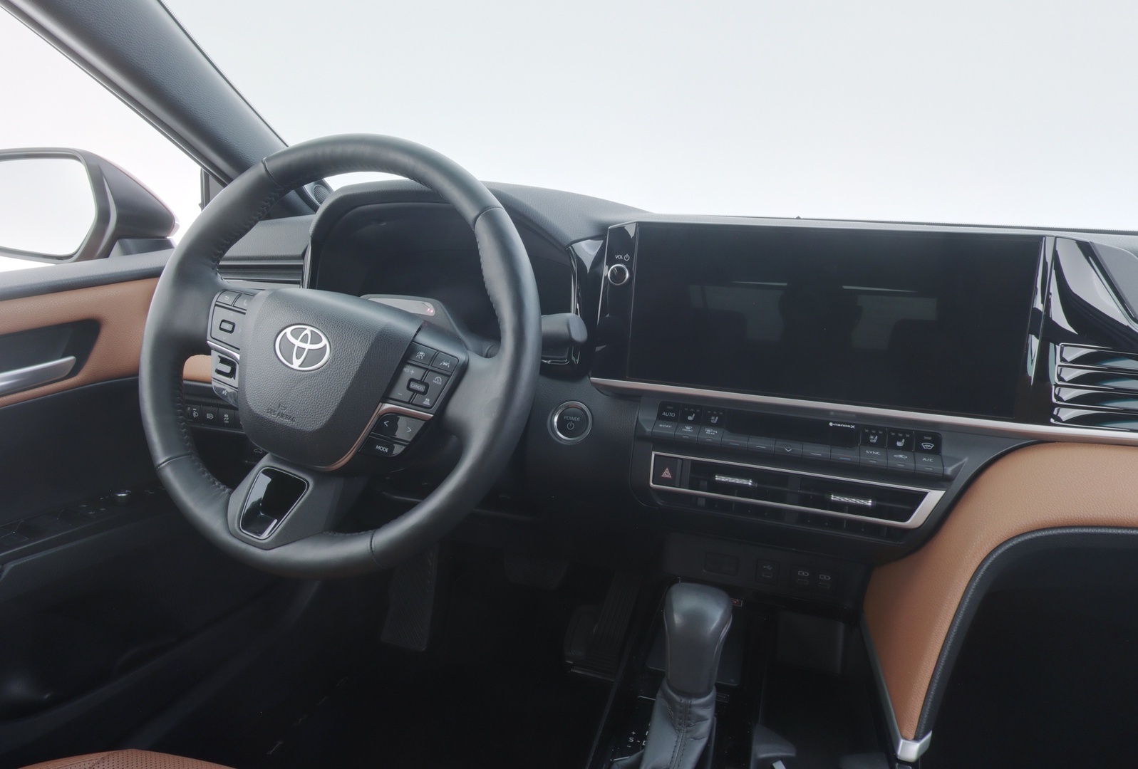 TOYOTA Camry 2024