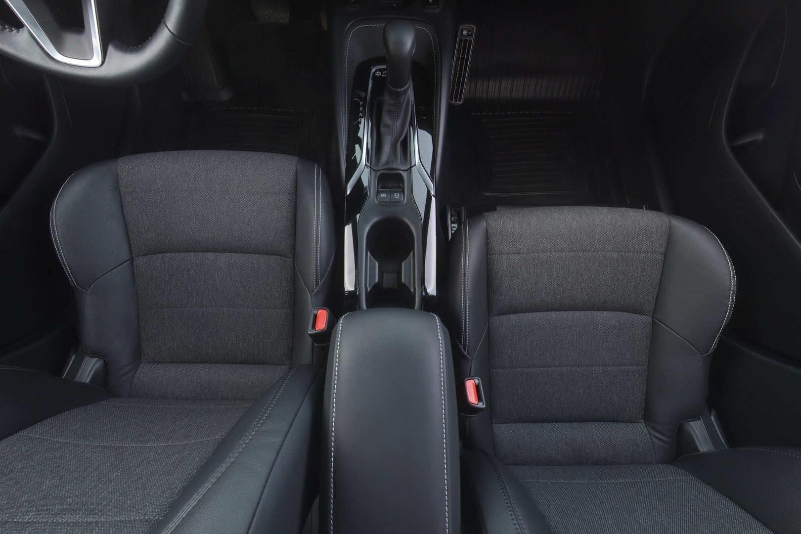 TOYOTA Corolla 2024