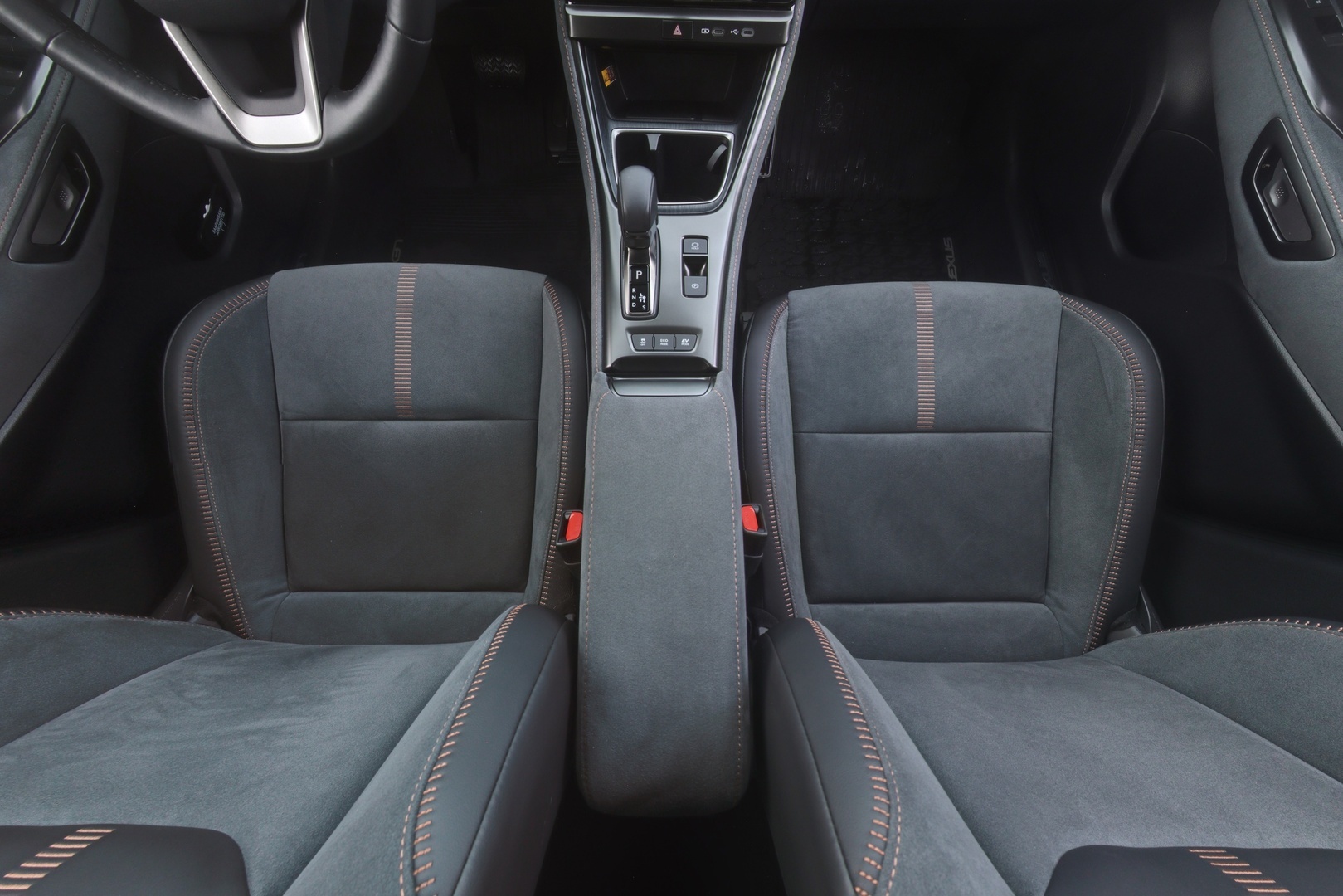 LEXUS LBX 2024