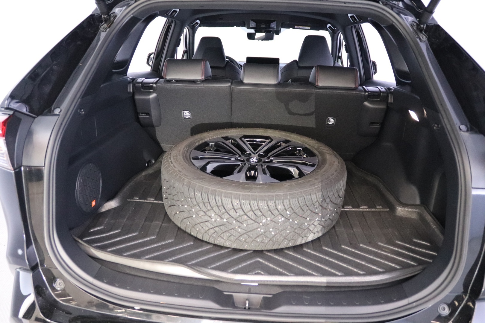TOYOTA RAV4 Plug-in 2024