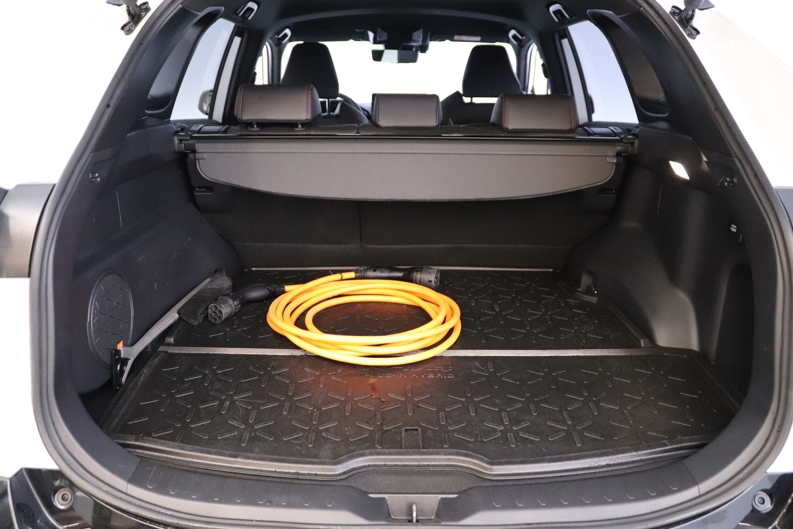 TOYOTA RAV4 Plug-in 2025