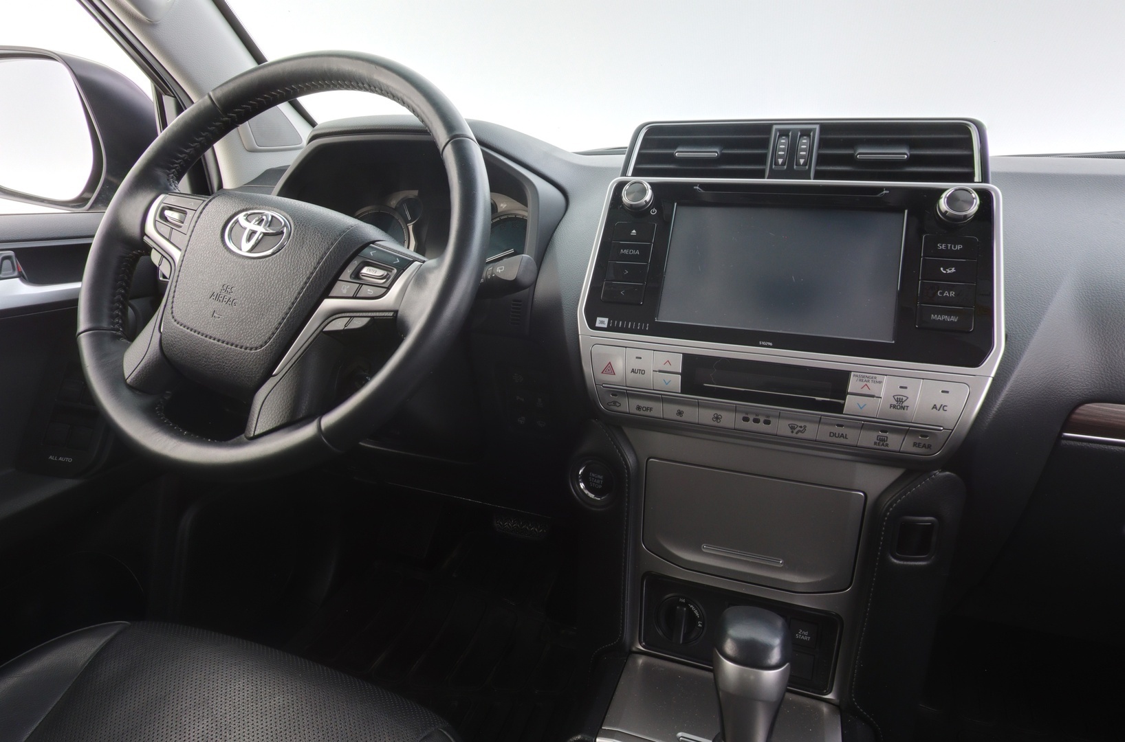 TOYOTA Land Cruiser 2019