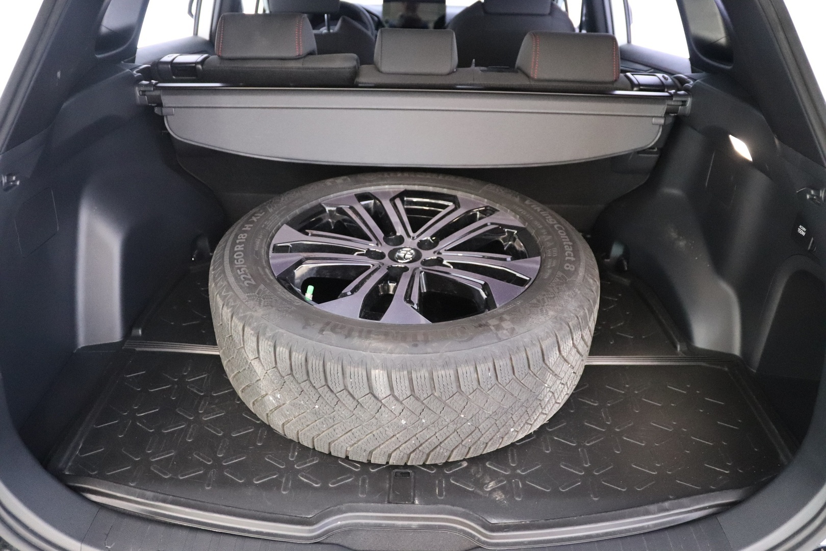 TOYOTA RAV4 Plug-in 2025