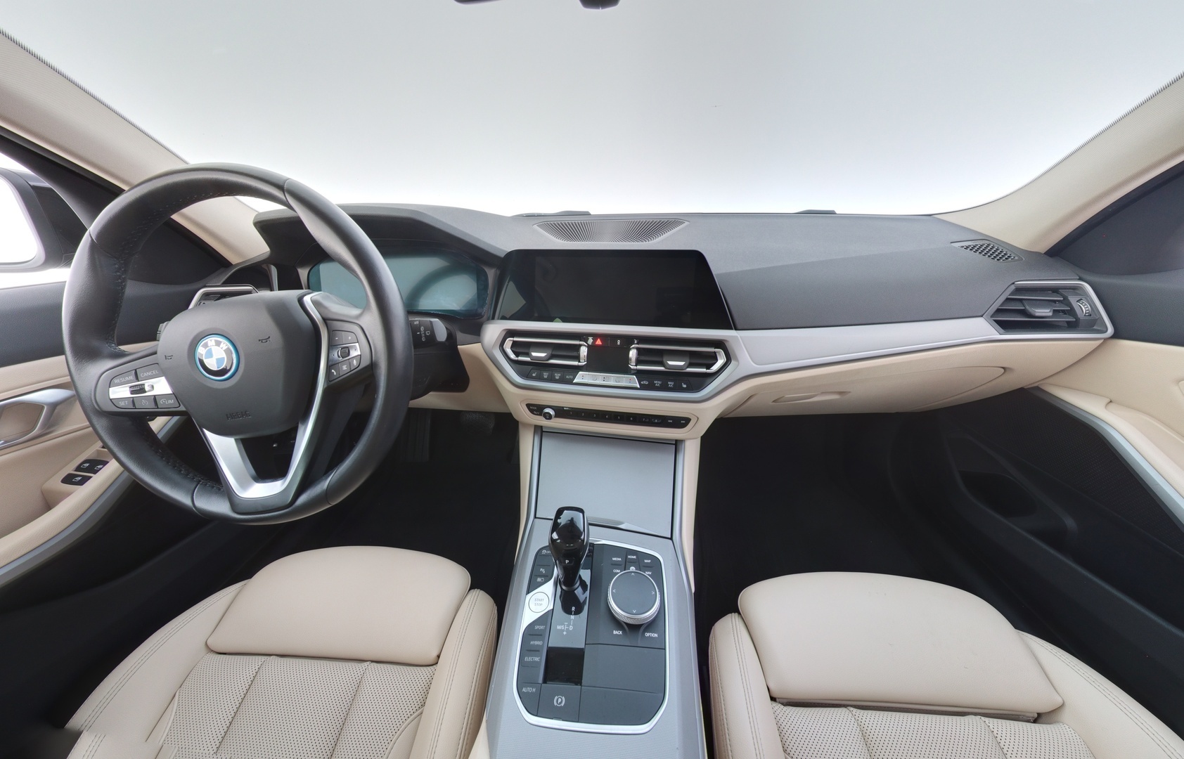 BMW 330 2022