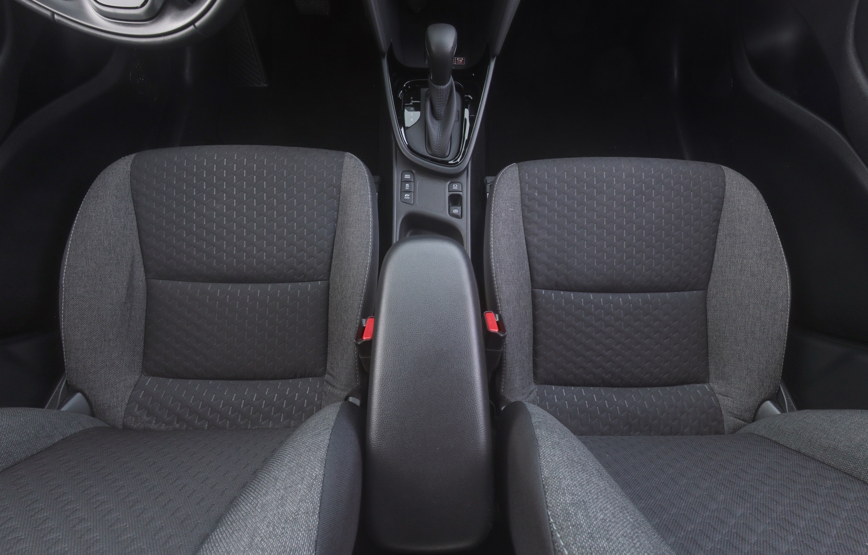 TOYOTA Yaris Cross 2025