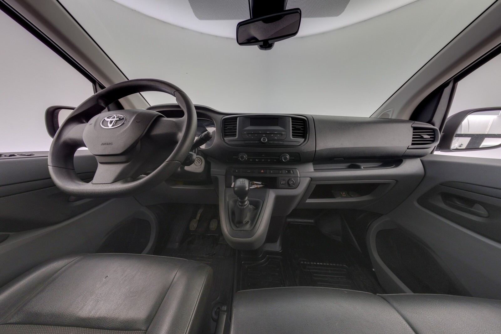 TOYOTA Proace 2021