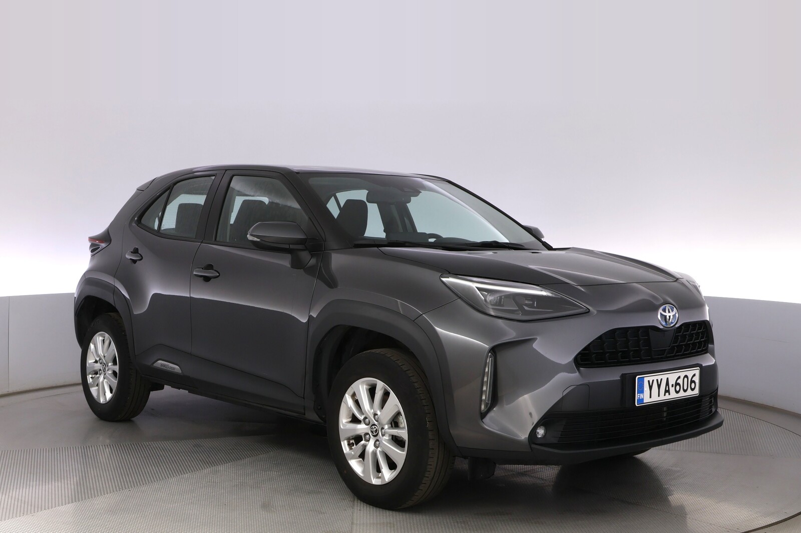 TOYOTA Yaris Cross 1