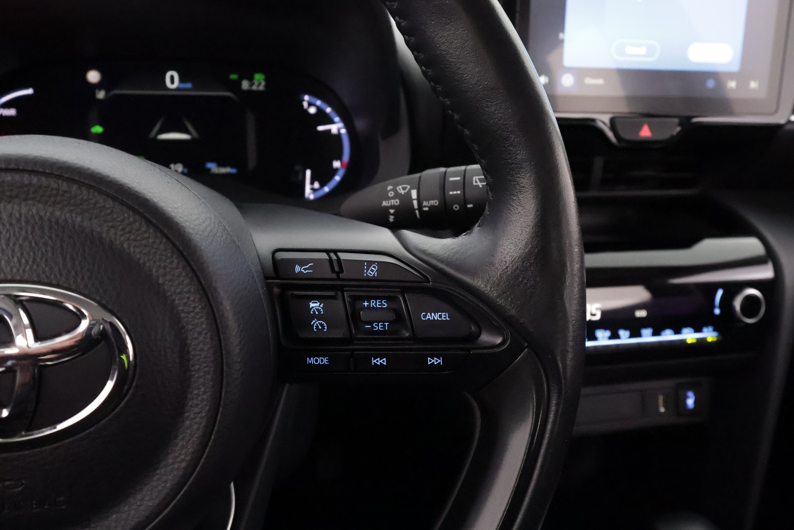 TOYOTA Yaris Cross 44