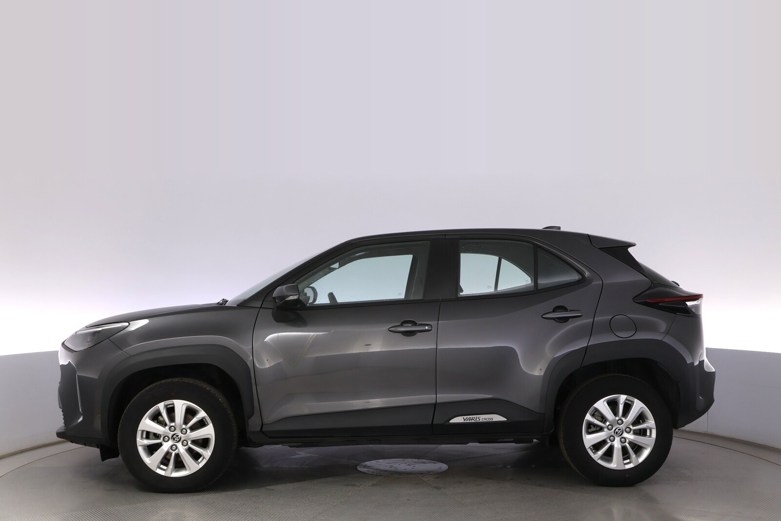 TOYOTA Yaris Cross 9