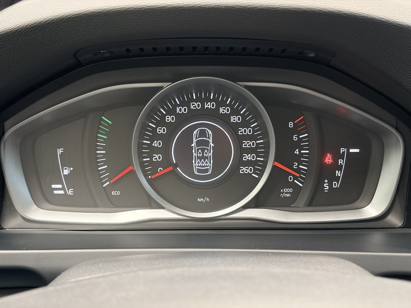 VOLVO V60 13