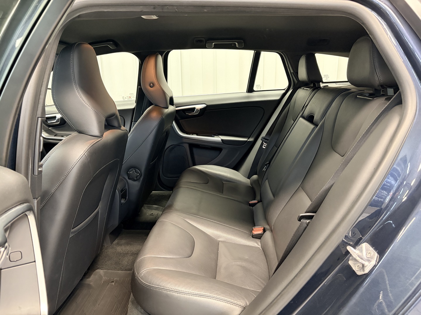 VOLVO V60 8