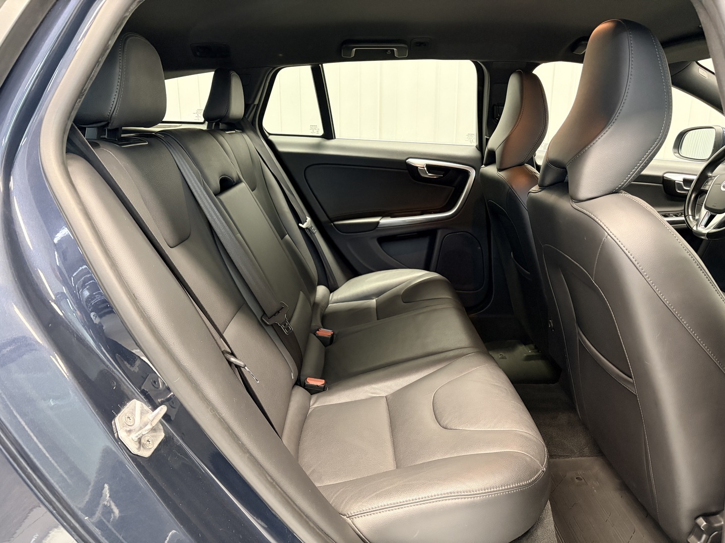 VOLVO V60 9