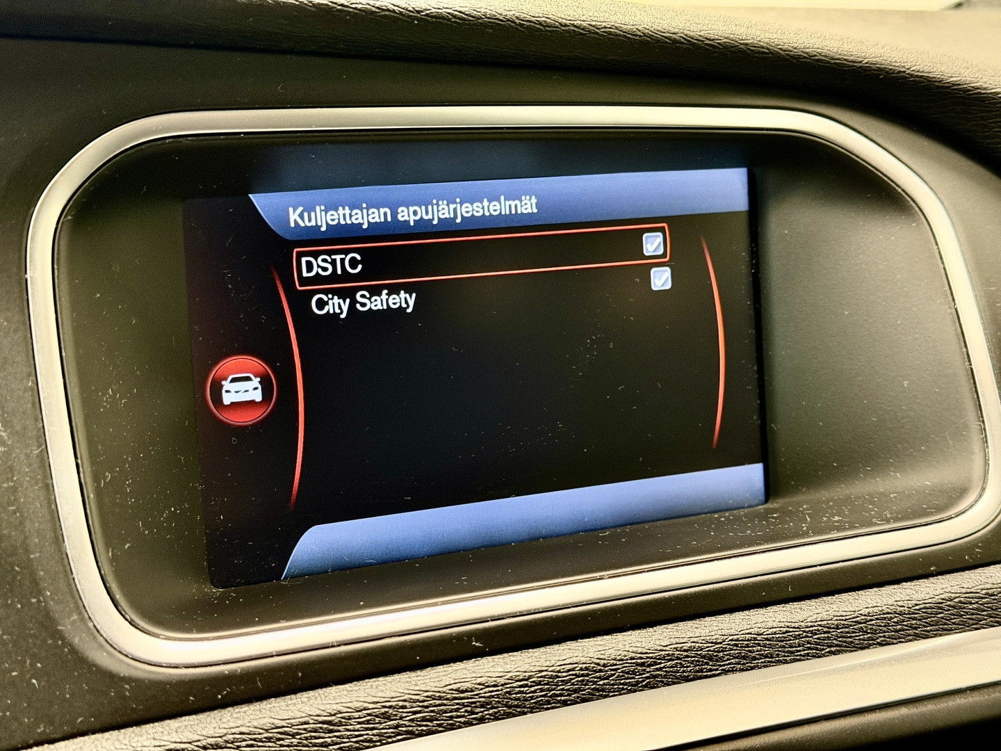 VOLVO V40 22