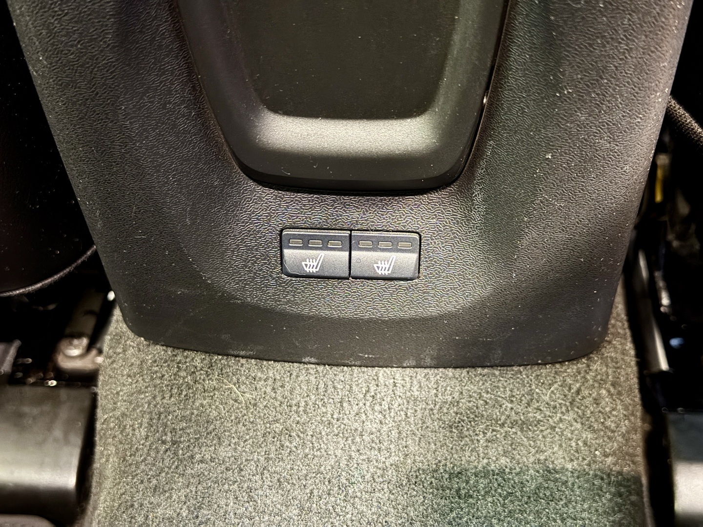 VOLVO V40 32