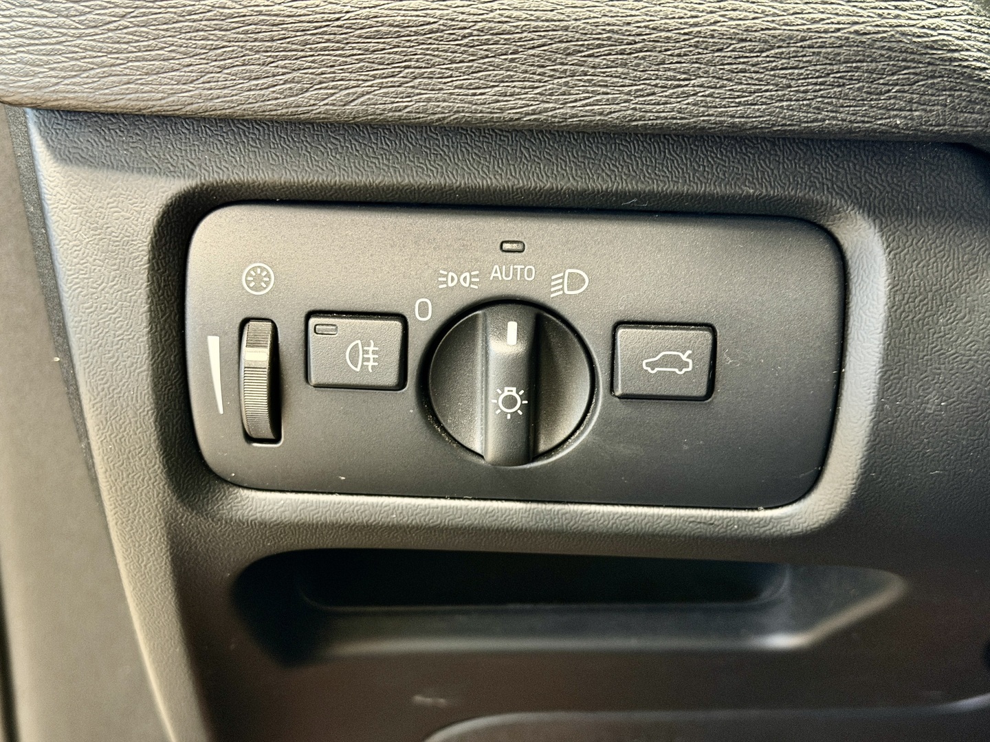 VOLVO V40 35