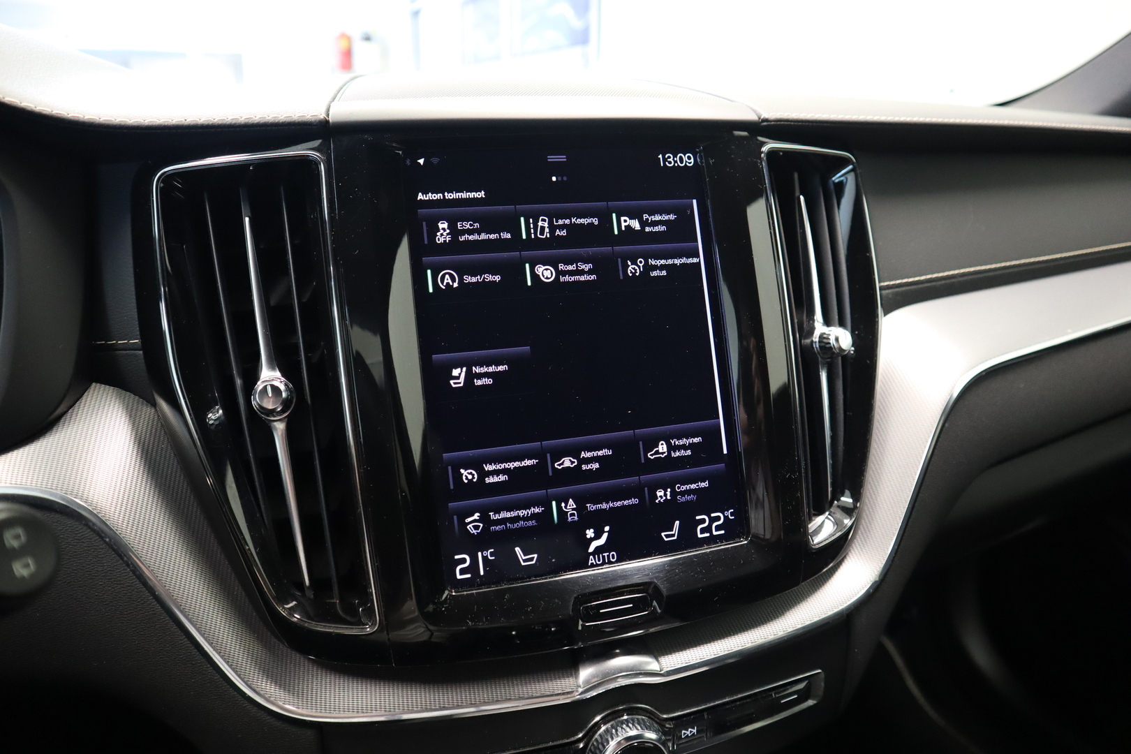 VOLVO XC60 16
