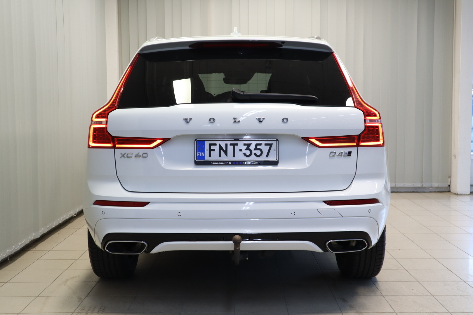 VOLVO XC60 8