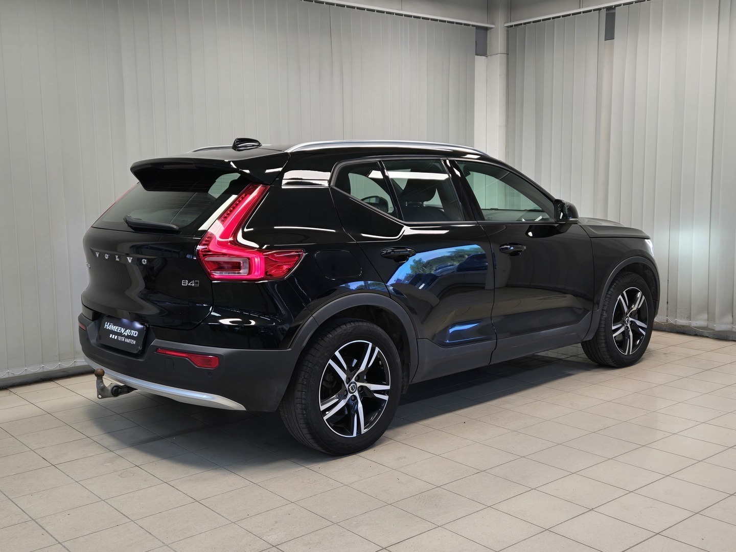 VOLVO XC40 5