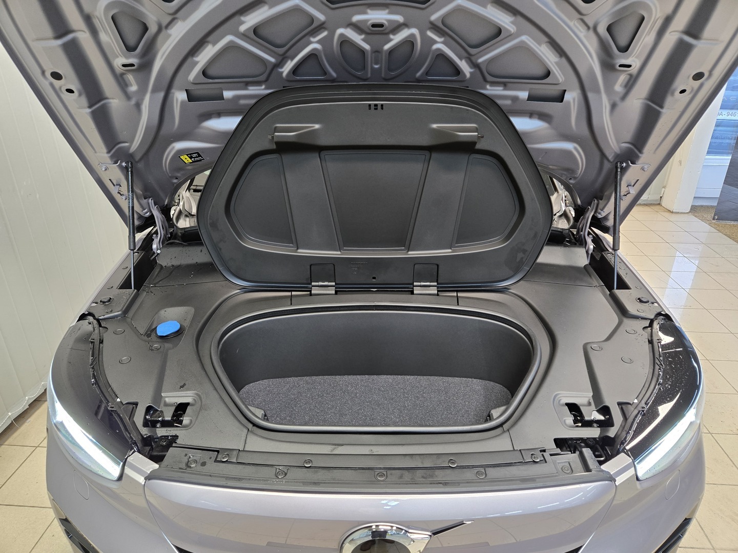 VOLVO EX40 12
