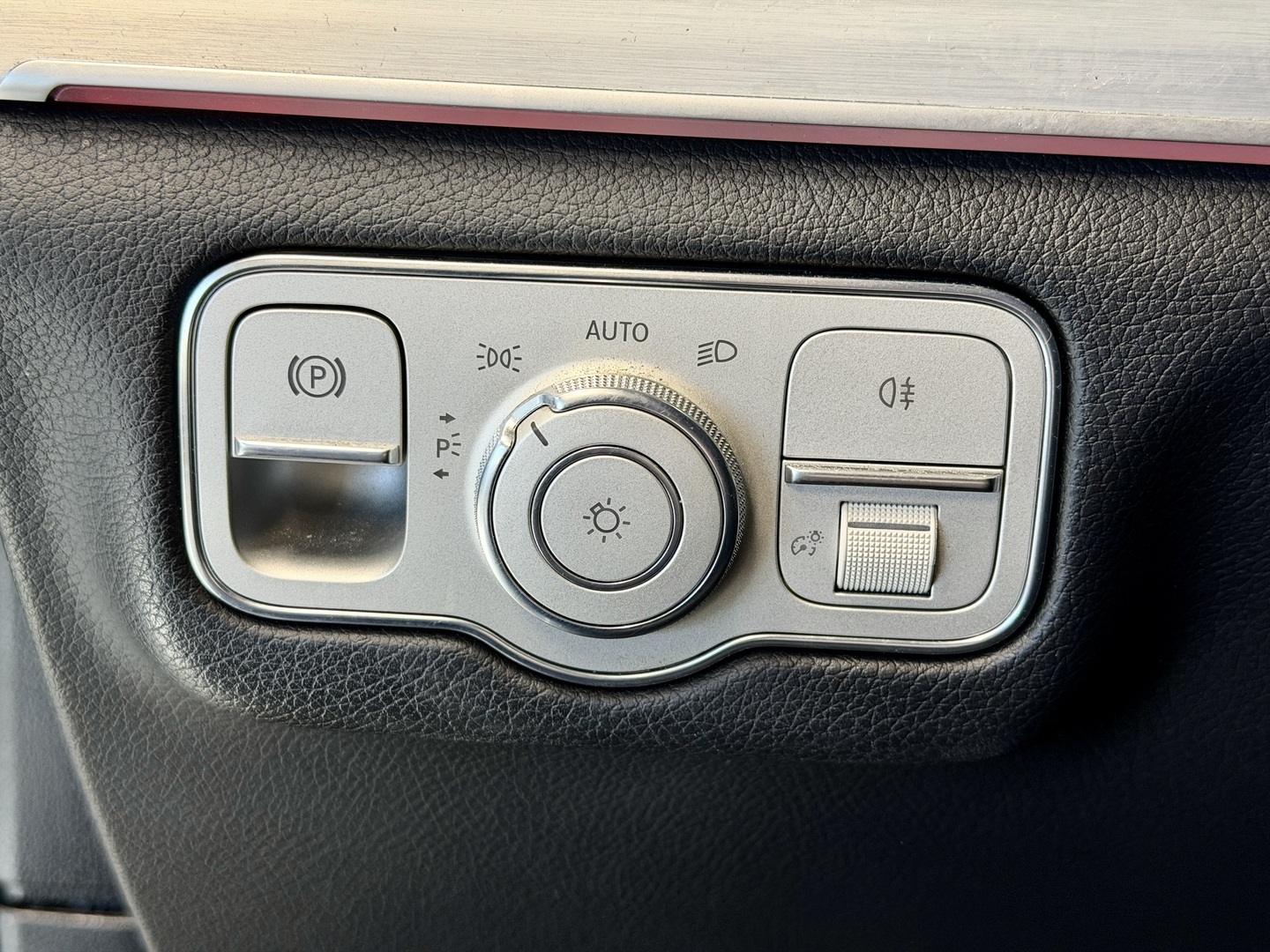 MERCEDES-BENZ GLE 28