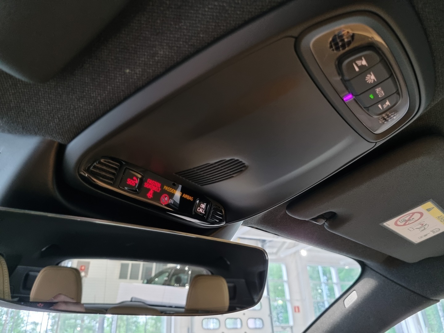 VOLVO XC40 19