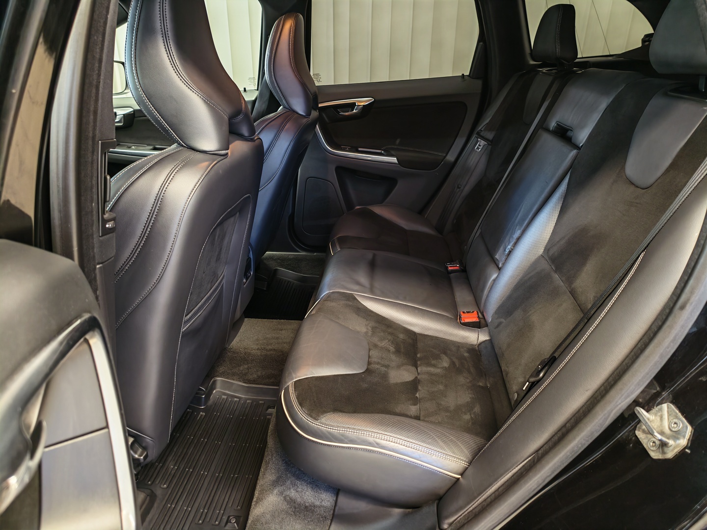 VOLVO XC60 14