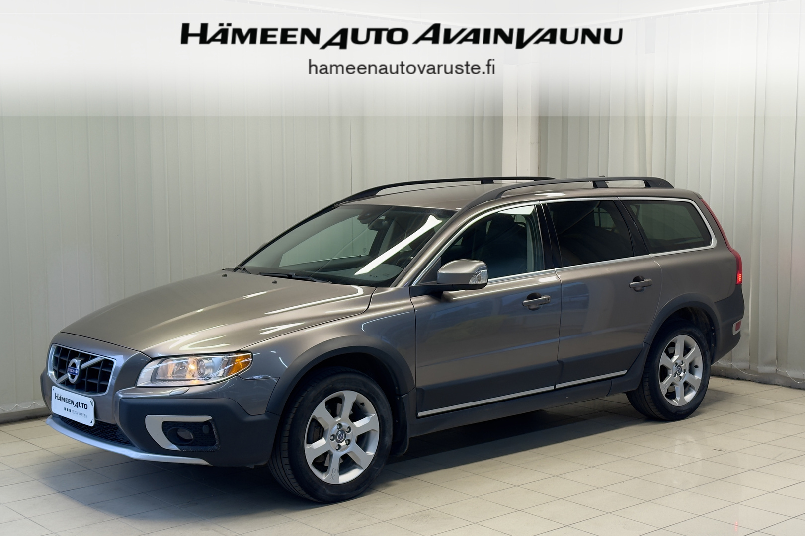 VOLVO XC70 1