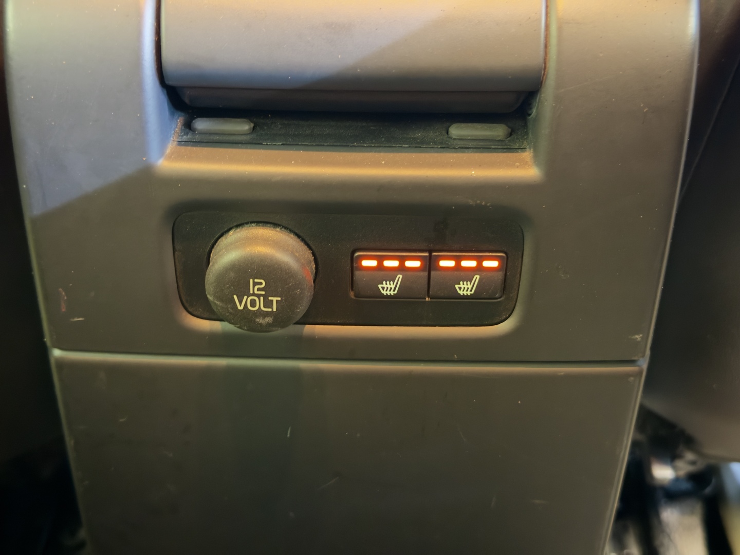 VOLVO XC70 17