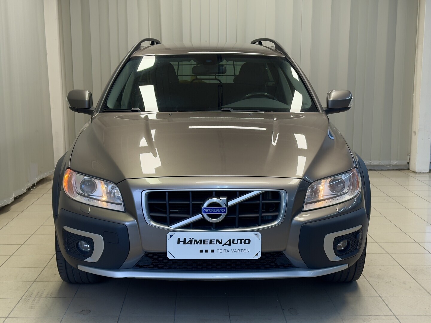 VOLVO XC70 2