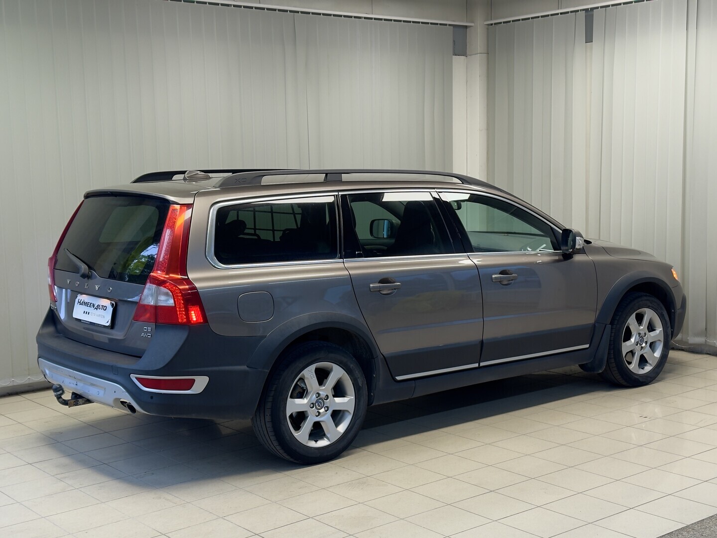 VOLVO XC70 3