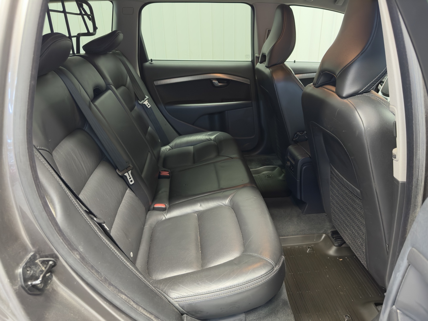 VOLVO XC70 7