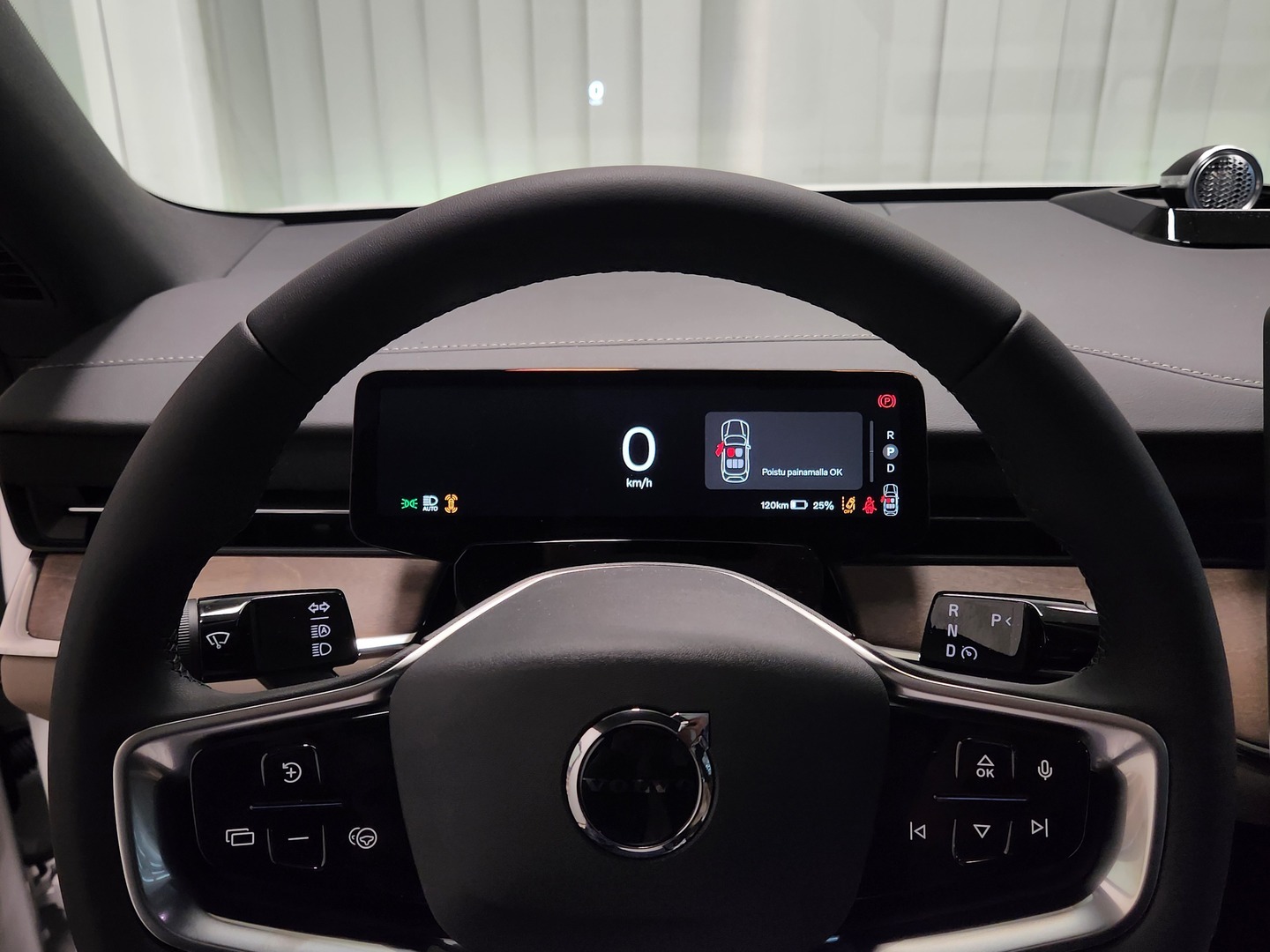 VOLVO ES90 15