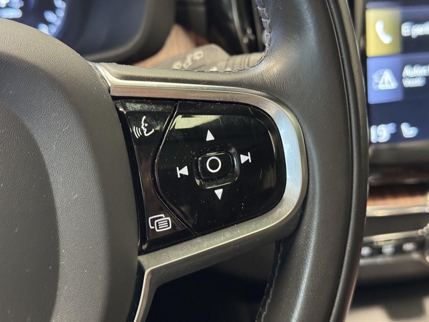 VOLVO XC60 13