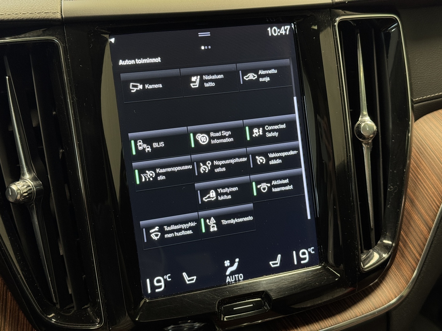 VOLVO XC60 16