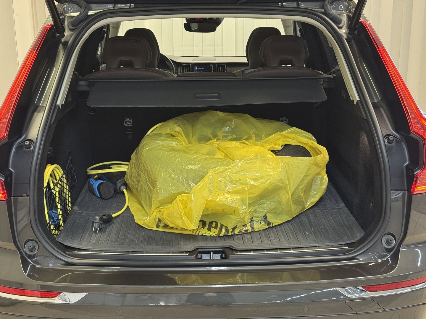VOLVO XC60 20
