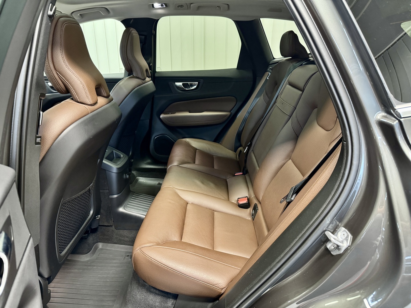 VOLVO XC60 8