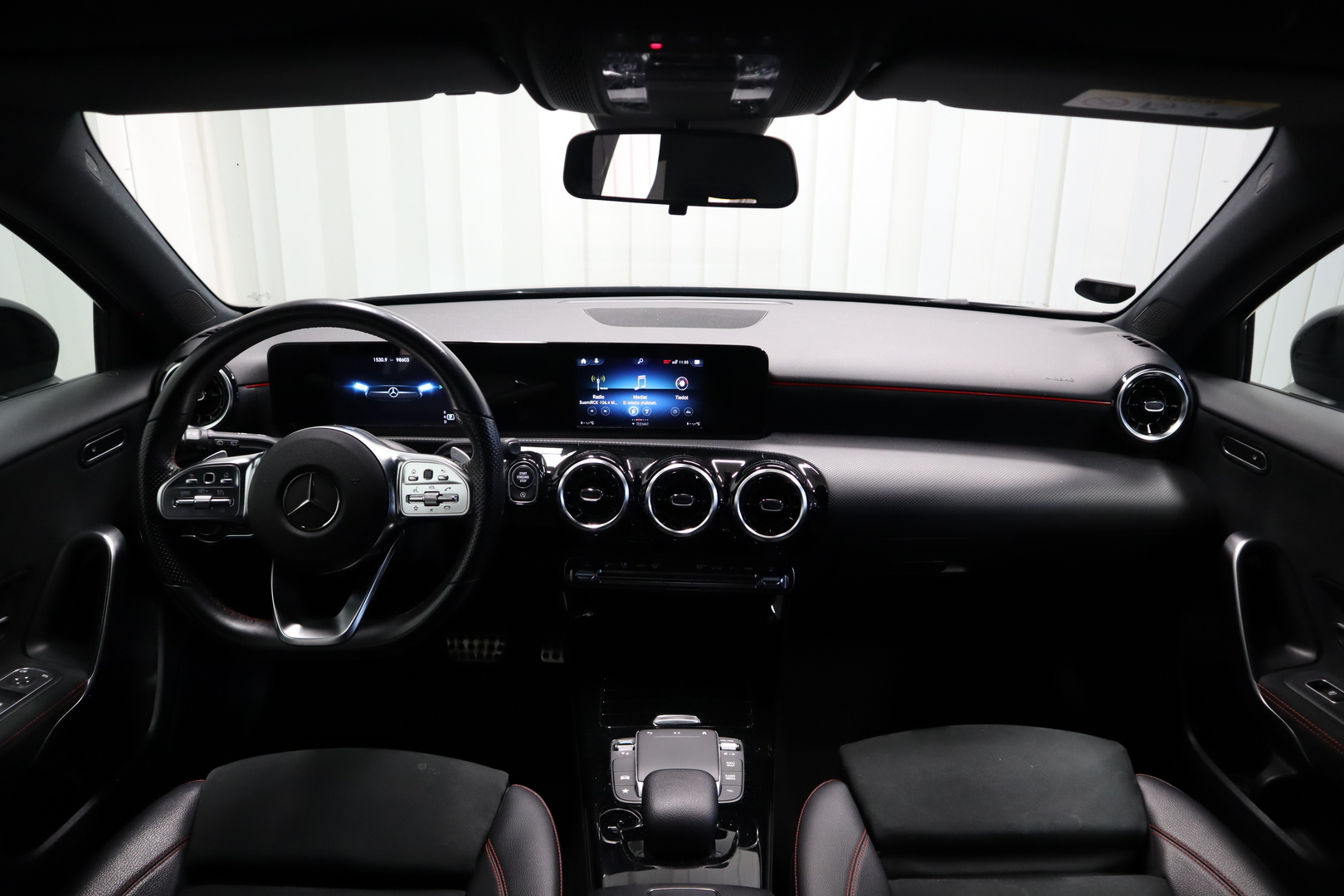 MERCEDES-BENZ A 18