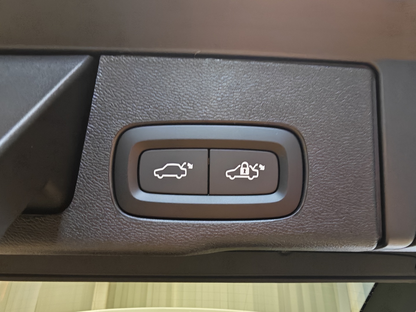 VOLVO XC60 19