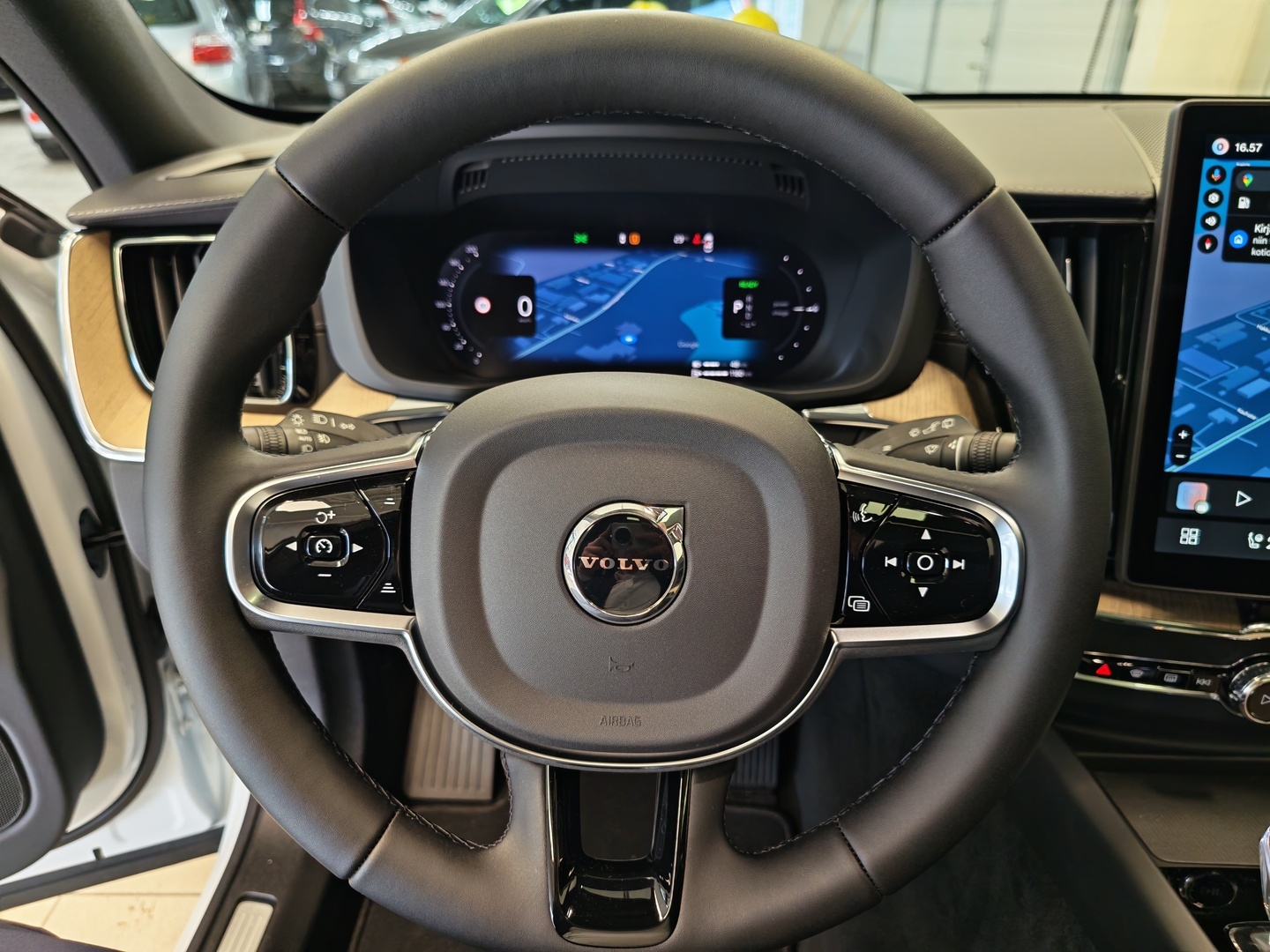 VOLVO XC60 9