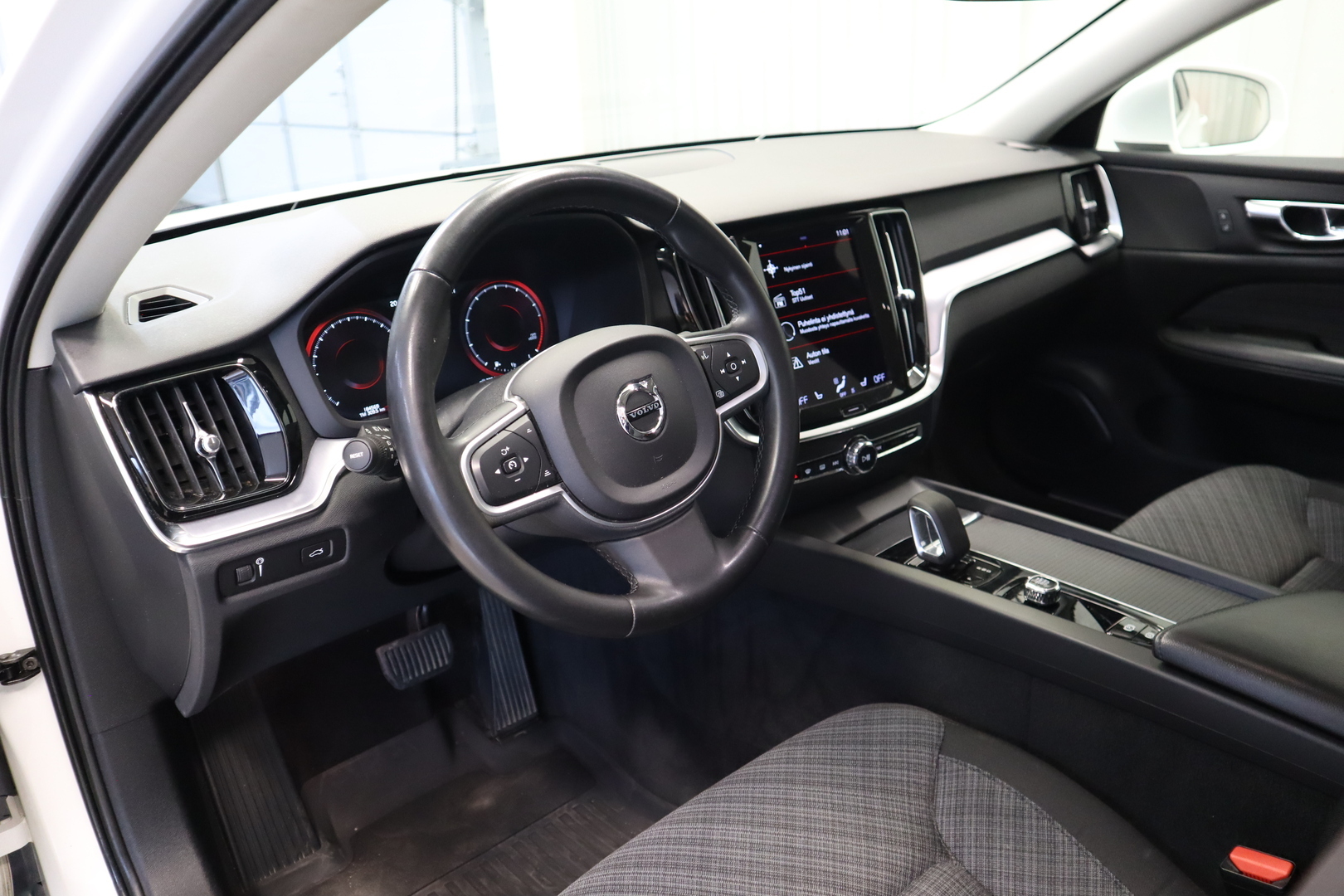 VOLVO V60 10