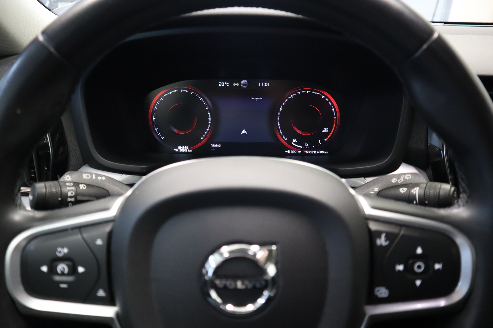 VOLVO V60 11